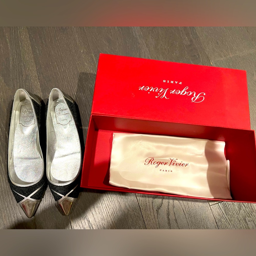 Roger Vivier Ballerine Prismick Laine Flats Size 37. Brand New!